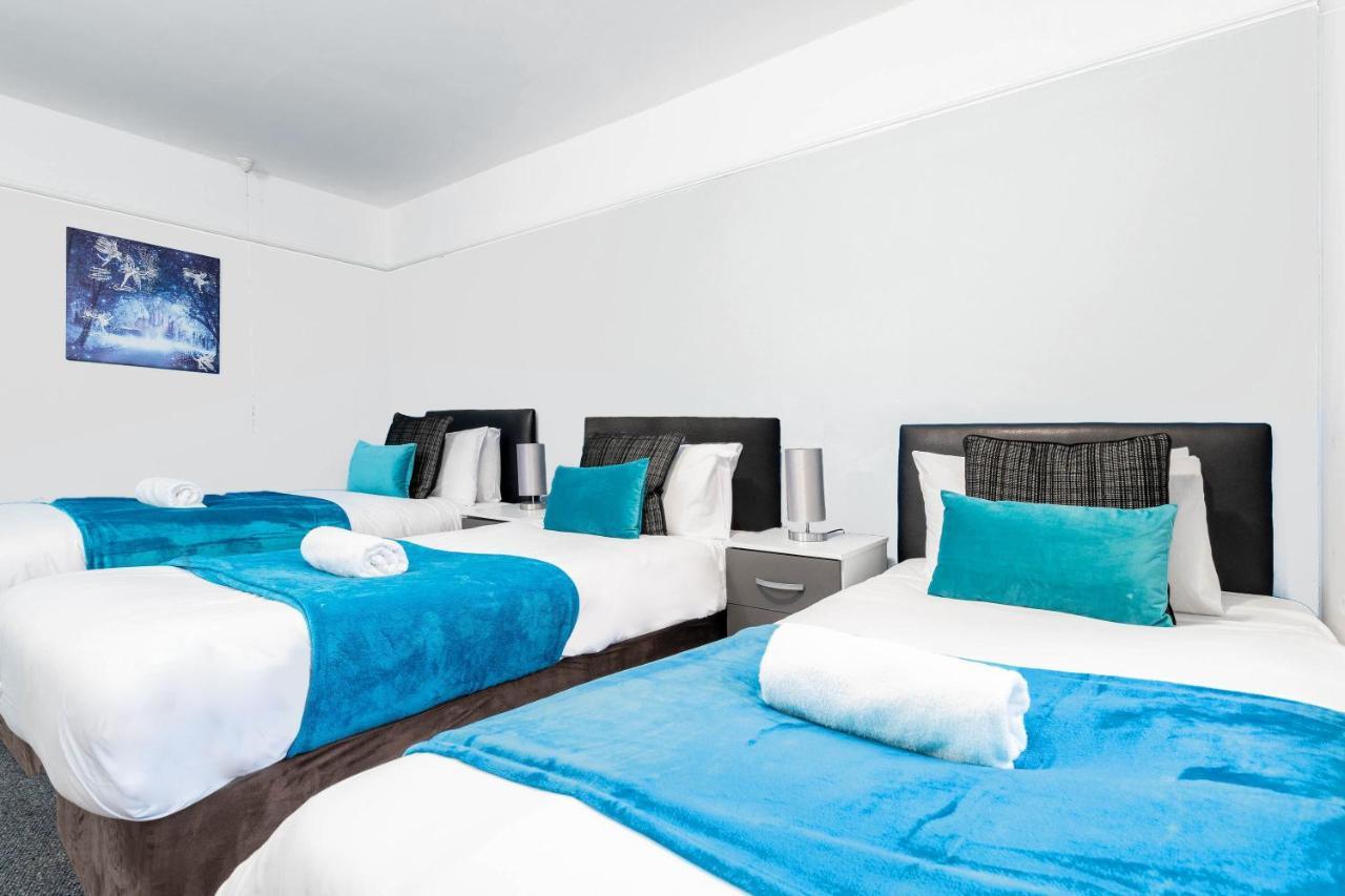 5 Bedroom House - 11 Guests - Garden - Wifi - Smart Tv - Top Rated - Large Driveway 4 Multiple Vehicles - Perfect For Contractors 버밍엄 외부 사진